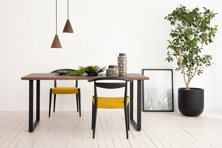 〔送料無料〕『BDL』キズ、熱、汚れに強いメラミン素材の天板。天然木の質感感じる縁。それをより引き立ててくれるブラックのスチール脚。シンプルデザインが素材感を際立たせ、上質なモダン空間を演出します。[150×80モデル]