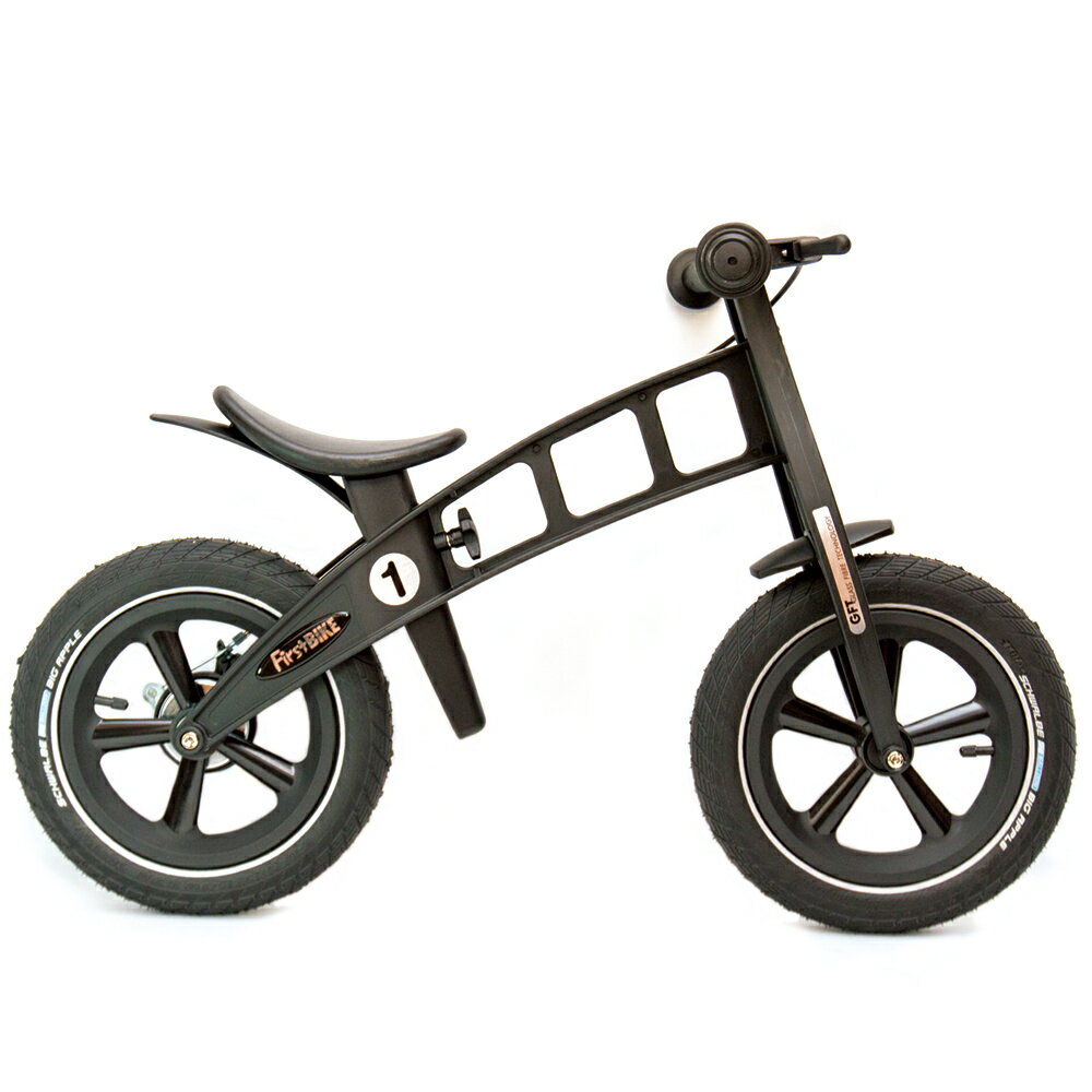 対象年齢 　 素材 　 ポリアミド樹脂 メーカー 　Firstbike（ドイツ）※生産は台湾 サイズ 　本体長さ:約85cm 　シート高さ:約35cm〜約45cm 　本体重量:約3.9kg ドイツデザインの、バランスバイク。 ヨーロッパをはじめ、各地で人気の高いFirstBIKE。 アスファルト等の舗装面にて圧倒的なグリップ力。 タイヤのサイドにリフレクターが施された ドイツ・Schwalbe社のレーシングタイヤを履いたリミテッドモデルです。 FirstBIKEはペダルが無い二輪車で、足で地面を蹴って駆け出します。 3輪車よりも自由に駆け回る事ができ楽しくて、2輪のバランス感覚を養える。 「ペダル無し二輪車」として似たような商品も多いのですが、 このFirstBIKEはその先駆けで、その安全性と機能性では群を抜いています。 ブレーキはもちろんのこと、各所に安全機構を備えています。 本体は頑丈なグラスファイバーが含まれた素材で作られていますので、 粘りがあり、強い力が掛かってもすぐに元通りになるという特性があります。 これは、もし転んだ際や衝突した際に、僅かでも衝撃を吸収するように設計されています。 ちなみに制限体重以上の大人などが乗ろうとするとグニグニと曲がりますが、 制限体重以下の子どもが乗る際はしっかりと安定しています。 【注】大人の方は乗らないでください。破損し怪我をする恐れがあります。 バランスバイクに、ブレーキは絶対に必要です。 ブレーキが使えるようになるのは、おおよそ3歳頃からとなります。 それまでは足を地面に押し付けて止まる必要がありますが、 自転車にステップアップする際に、このFirstBIKEで練習しておくことをおすすめします。 ブレーキは信頼性のあるドラムブレーキ。 ドラムブレーキというとエンジン付きのバイクのようですが、 自転車のような「リムを挟み込む」形式ではないのは、 子どもが指などを挟む危険性がないように。 ブレーキレバー部と作動部のネジを調整することにより ハンドルとレバーの距離を調整できますので、 子どもの手の大きさに合わせることができます。 まずは「足で止める」という方法に加え、 その後の自転車へ乗り換えることや、 ブレーキの操作を覚えることはとても重要です。 シートは「乗馬の鞍」のように。 子どもがしっかりと座れるように。 安全に。滑ることがないように。 おしりが痛くならないように。 ちょっとした上り坂や下り坂でも、おしりがシートから落ちることがないように設計されています。 快適に楽しく乗ることができるように、 FirstBIKEのシートは乗馬の「鞍」のようです。 滑り止め加工が施された柔らかいゴムで、 子どものおしりをしっかりと支えてくれます。 シート高は地面から約35cm〜約45cm。 ノブで無段階に調節する事ができます。 子どもが乗ったときに、 ペッタリと足がつく高さに設定してくださいね。 ☆ロワリングキットもご検討くださいませ☆ 子どもの身長が90cm以下の場合は、 シート高を下げるオプションパーツがありますので、 下記ページのロワリングキットもご検討くださいませ。 特に最初は、地面に足がべったり付く方が安全に楽しく遊べますので、 心配な場合は余裕をもって装着しておくことをお薦めします。 「FirstBIKE用 ロワリングキット」はこちら 二輪車として、高い品質を求めて。 それはドイツのサイクリストによりデザインされ、 開発されてから10年以上の改良を繰り返し、 今では生産は台湾にて行われ、高品質を保っています。 ご存知でしょうか？ 自転車好きの方はには有名な話ですが、 台湾の生産技術は世界トップクラスです。 品質面では、中国製の二輪車とは大きく異なります。 世界的トップブランドのメーカーも、 その多くのモデルは生産も台湾です。 特に二輪車においては、台湾は高い品質を誇っています。 保証について 日本国内において、FirstBIKEはお買い上げから1年間の保証を致します。 初期の不良および取扱説明書に沿った正しい組立と使用および保管において、 商品が故障してしまった場合は、無償にて修理致します。 但し、以下の場合は保証規定の範囲外となり有償での修理となりますのでご了承下さい。 ・取扱説明書の内容および注意にしたがって使用していないことによる故障。 ・タイヤ、チューブ、ブレーキパーツなどの消耗品の交換。 ・火災、地震、水災、落雷などの天災地変や公害、塩害、虫害などによる故障。 ・改造または分解したことによる故障。 ・Lowering Kitなどのオプションパーツの取付または取外し方法の誤りによる故障。 ・汚れ、傷、退色、変色、製品箱のダメージ。 ・引取・お届けの梱包および配送費用。 ・本書の提出が無い場合、または本書の内容を書きかえられた場合。 楽しく遊ぶために 【重要な注意事項】 以下の内容および取扱説明書の内容を守らずに乗車または使用された場合は、 人が死亡または重傷を負う可能性がありますので必ず取扱説明書の内容と合わせてご確認ください。 ・公道での走行はしないでください。 ・保護者は絶対に目を離さないでください。 ・ヘルメットを必ず着用してください。 ・対象年齢、制限体重をお守りください。 ・異常があった場合は乗車しないでください。 ・転倒により怪我をする場合があります。 FirstBIKEの品質は高いですが、自転車ではありません。 乗車する子どもはまだ様々な危険性を理解していません。 危険ですので絶対に公道（道路に併設された歩道含む）を走ってはいけません。 公園や広場などの安全な場所で遊びましょう。 また、ヘルメットは必ず着用し、 必要に応じてグローブなどプロテクターも付けて遊びましょう。 尚、ヘルメットなどは頭のサイズにしっかりあったものを店頭で合わせてからご購入してください。 FirstBIKEはとても安全を考慮した二輪車ですが、 その安全性は、それらを守ったうえで発揮されるもの。 遊ぶときは必ず保護者が目を離さず、一緒に楽しく遊んでください。 FirstBIKEで遊ぶことにより、子どもは必ず転びます。何かに衝突するかもしれません。 それにより泣くときもあるでしょう。怪我をすることもあると思います。 場合によっては他の誰かに怪我をさせてしまう事もありますので、注意して頂くことが多くございます。 こういった遊びをさせるかどうかは、それぞれのご家庭で判断するかたちになりますが、 運動能力や感覚がぐんぐん伸びる頃、楽しく有意義な時間を過ごして頂ければ幸いです。FirstBIKEは下記の安全認証と、数々の世界的評価を受けています。