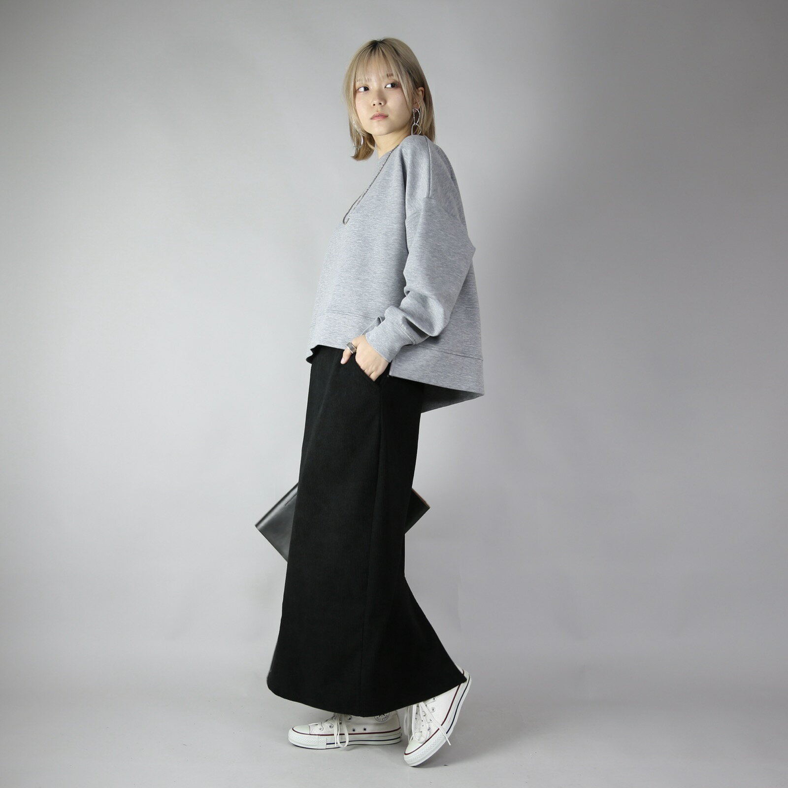 ボトムス レディース 太コーデュロイ裏ボアロングスカート 裏ボア スカート あったか裏 暖かい ふんわり 防寒 寒さ対策 冷え性対策 冬服 ウエストゴム ロング丈 ブラック ダークブラウン オフ ベージュ カーキ M~L メール便10