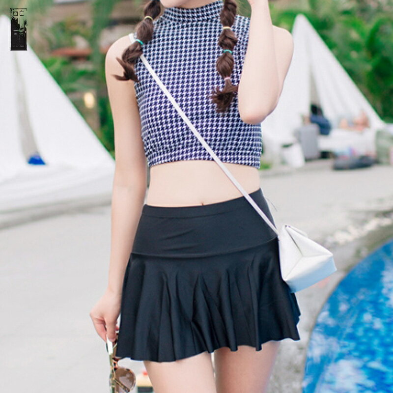 【50%OFFクーポン対象 7/31 11:59まで】水着 ビキニ レディース 水着2点セット 夏 プール 海 旅行 セット 体型カバー かわいい おしゃれ ママ水着 千鳥柄 タンキニ ハイネック 胸元カバー 小胸 ショートパンツ パンツ スカート ブラック 黒 S M L メール便不可 ★のサムネイル