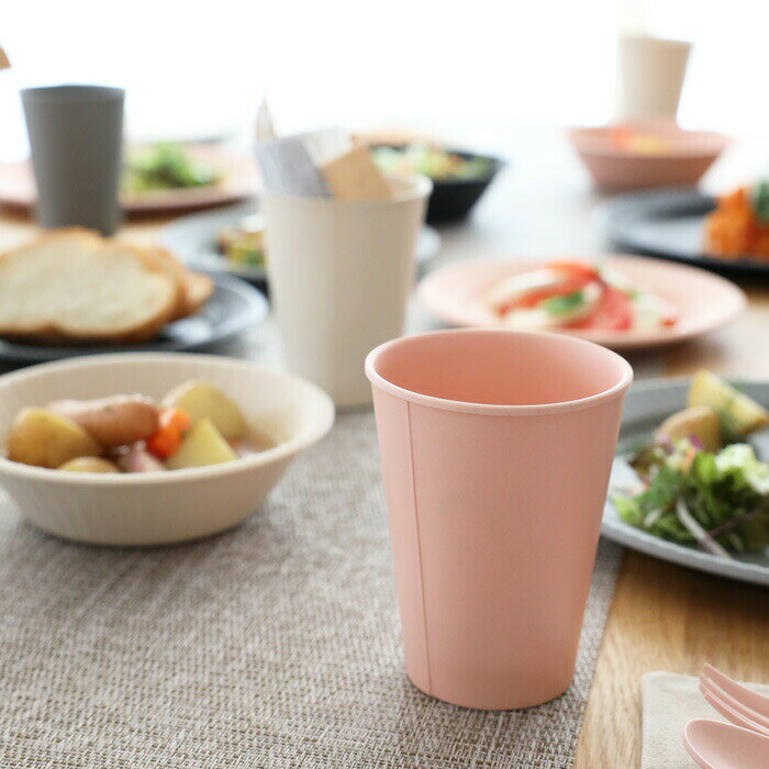 同色4個入り ideaco 〔 イデアコ b fiber cup ビーファイバー カップ 〕 食器 皿 紙コップ 紙コップ風 コップ シンプル 割れない 割れにくい パーティー アウトドア ホワイト ピンク レッド グレー ブラック BBQ 食洗機対応 北欧 バンブーメラミン 竹 テーブルウェア 3