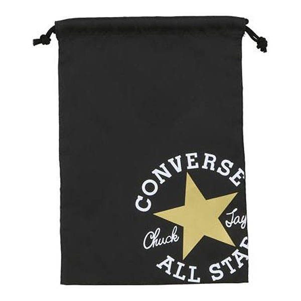 メーカー CONVERSE（コンバース） カテゴリー マルチSP 分類 バッグ 商品名 CONVERSE（コンバース）　C2255095 1982　マルチSP　バッグ マルチバッグ S 22FW 品番 CON-C2255095-1982 カラー・仕様・サイズ 素材：ポリエステル サイズ：40cm×28cm カラー：1982（ブラック×ゴールド） 生産国：中国製 商品説明 上履き入れとして、部活やジム用シューズ入れとしてさまざまなシーンでお使い頂けます。バックインバックとしてもオススメです。 　 　 　 　 　 　 　 　 ※この商品のカラーは、 1982（ブラック×ゴールド） となります。