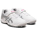 メーカー asics（アシックス） カテゴリー サッカー 分類 トレーニングシュ-ズ 商品名 asics（アシックス）　1104A045 105　サッカー　ジュニア トレーニングシュ-ズ　JUNIOLE 6 TF　ジュニオーレ 6 TF　22AW 品番 AS-1104A045-105 カラー・仕様・サイズ サイズ：17.0・18.0・19.0-22.0cm カラー：（105）WHITE/MAKO BLUE 素材：アッパー：人工皮革　アウターソール：ゴム底　インナーソール： 合成樹脂（取替式） 対応グラウンド：ターフ・ショートパイル人工芝 ラスト（足型）：STANDARD 対象：ジュニア 生産国：インドネシア 商品説明 JUNIOLE 6 TFは、ジュニアサッカープレーヤー向けに設計されています。快適性を兼ね備えたシューズです。アッパーは、成長する足に合わせてつま先部分の幅が広くなっており、ベルトでフィット感を調節できます。さらに、ミッドソールが優れたクッション性を発揮し、ヒール部分を上げることによって自然と前重心になり、動きやすくなります。 　 　 　 　 　 　 　 　 ※この商品のカラーは、 （105）WHITE/MAKO BLUE となります。