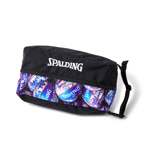 メーカー スポルディング （SPALDING） カテゴリー バスケットボール 分類 シューズケース 商品名 スポルディング （SPALDING）　42-002GBR　バスケットボール　シューズケース　シューズバッググラフィティボール ブルー×レッド　22FW 品番 SPD-42-002GBR カラー・仕様・サイズ カラー：ブルー×レッド 素材：ポリエステル サイズ：W19×H38×D14 商品説明 シューズを収納可能なバッグ。 　 　 　 　 　 　 　 　 ※この商品のカラーは、 （ブルー×レッド） となります。