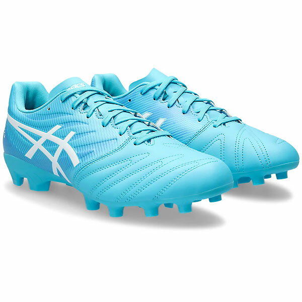 メーカー asics（アシックス） カテゴリー サッカー 分類 スパイク 商品名 asics（アシックス）　1101A059 400　サッカー　スパイク　ULTREZZA CLUB ウルトレッツァクラブ 3 24SS 品番 AS-1101A059-400 カラー・仕様・サイズ カラー：400（Aquarium×White） 素材アッパー：人工皮革アウターソール：合成底インナーソール：合成樹脂（取替式） シューズ幅：WIDE 対応グラウンド：土・天然芝・人工芝 対象：メンズ・ユニセックス 生産国：ベトナム製 商品説明 TURN Motion時に伸びを止めなければいけないところにウェルダー（型押し）することによって、剛性発揮を実現。前足部は、TURN Motion時に伸びを抑制するステッチパターンを採用。足首周りのフィット性も高めるために、起毛調のメッシュを採用。自然な前重心を作ることで、俊敏な動きができるようサポート。アウターソール前足部のDUBBLE TRIANGLE STUDや中足部のTORQUE TRUSSにより、回旋動作をサポート。 　 　 　 　 　 　 　 　 ※この商品のカラーは、 400（Aquarium×White） となります。