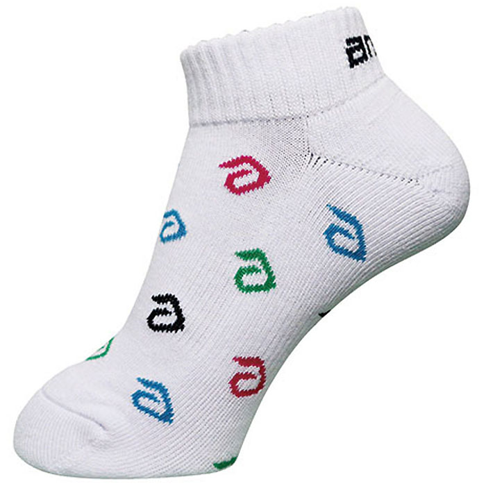 メーカー andro（アンドロ） カテゴリー 卓球 分類 ソックス 商品名 andro（アンドロ）　360023002　卓球　アンドロ アルファロゴソックス ホワイト　26SS 品番 AND-360023002 カラー・仕様・サイズ 素材：ポリエステル、綿、その他 サポート設計による疲労軽減、クッション設計による「シューズとの一体感」、抗菌防臭 生産国：中国 商品説明 高パフォーマンスをサポート。土踏まずを持ち上げ、長時間運動した時に起こるアーチの落ち込みを防いでいくれる。疲れや痛みも出にくくなることが期待される。足の前後・上下のズレを抑制。シューズとの一体感が高めることによりまめができにくくなり、足がシューズのかかと部分から浮き上がりにくくなる。臭いの気になる方でも安心です。 　 　 　 　 　 　 　 　 ※この商品のカラーは、 ホワイト となります。