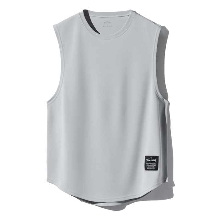 メーカー SPALDING（スポルディング） カテゴリー バスケットボール 分類 Tシャツ 商品名 SPALDING（スポルディング）　SMT26017　8000　バスケットボール　デイリー スリーブレス トップ　26SS 品番 SPD-SMT26017-8000 カラー・仕様・サイズ カラー：8000（モーブグレー） 素材：ポリエステル100% 機能：吸水速乾/UVカット 対象：メンズ・ユニセックス 生産国：中国製 商品説明 裾に織ネームを配したシンプルなラウンドヘムスリーブレストップ。 　 　 　 　 　 　 　 　 ※この商品のカラーは、 （8000）モーブグレー となります。