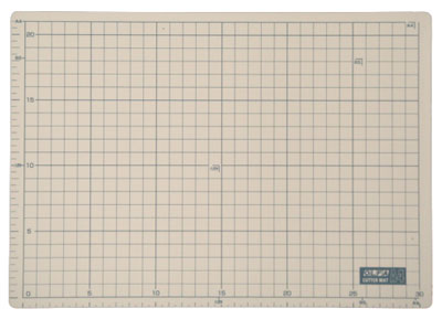 オルファ　カッターマット　A4（寸法　320＊225ミリ）【メール便での発送OK】のサムネイル