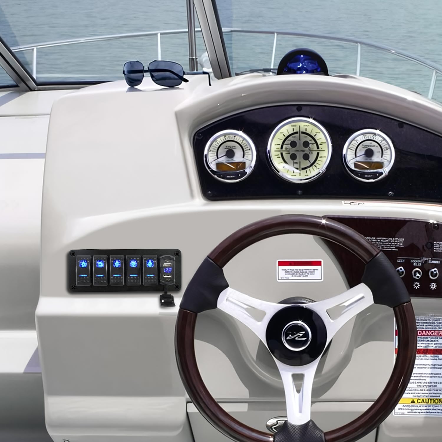 スイッチパネル 防水 ボートスイッチ 車 船 LED電圧計付き スイッチパネ スイッチパネル切り替え USBソケット デュアル DC12-24V 船舶用品（5連）