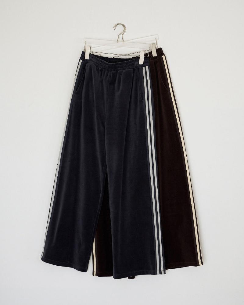Rakuten - *予約販売 anukeアンヌーク 2026 Pre Fall Velour Track Pants 62620704 ボトムス 2026秋冬 2026年8月入荷予定