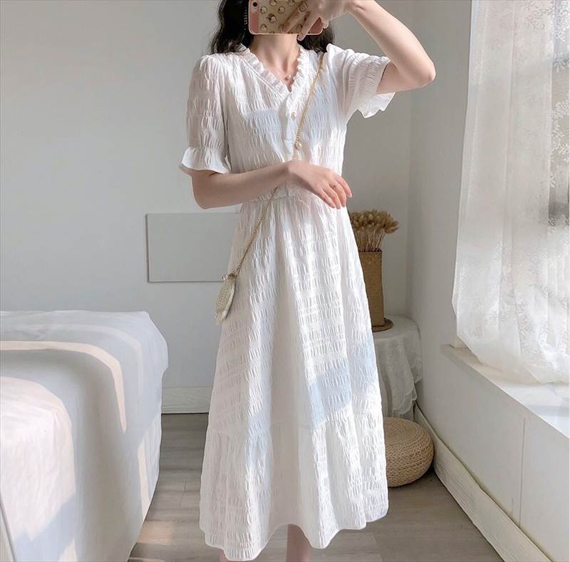 ワンピース レディース 送料無料 個性的 XS S M L 白 無地 春 夏 半袖 パフスリーブ パールボタン フリル ミモレ丈 ミドル丈 膝下 フレア Aライン ハイウエスト 脚長 美脚 体型カバー 着やせ スタイルアップ フェミニン きれいめ お洒落