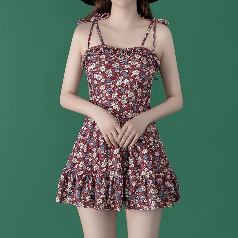 anetto ストアのワンピース 水着 レディース 花柄 キャミ ワンピ水着 小花柄 フリル 夏 リゾート 袖なし ストラップ 送料無料 個性的 フラワー ボタニカル 赤 ワインレッド リボン 大人可愛い きれいめ 上品 セクシー おしゃれ レトロ キュート｜アングル2