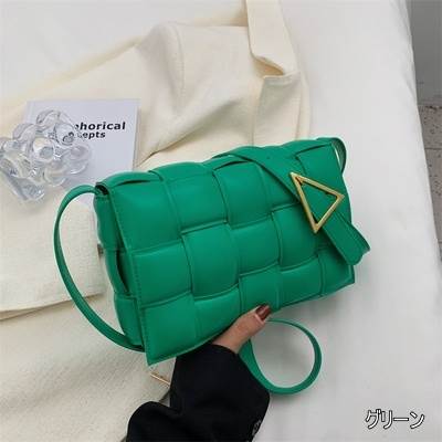 バッグ ショルダーバッグ 5色 編み込みデザイン スクエア レディース 送料無料 個性的 シンプル きれいめ エレガント 上品 カジュアル ラフ 大人可愛い 白 ピンク 緑 青 黄色 マチ 機能性 お出かけ デート 普段使い カバン サブバッグ