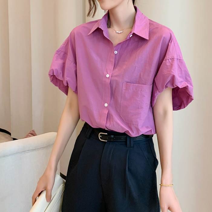 トップス シャツ ブラウス 袖あり 半袖 襟付き かわいい 大人可愛い きれいめ シンプル カジュアル 大人 上品 おしゃれ かっこいい レトロ 紫 白 大人女子 こなれ感 ラフ キュート ガーリー ルーズ オフィス 普段使い 個性的 送料無料のサムネイル