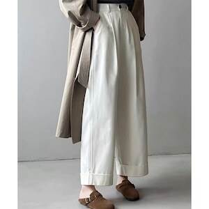 ボトムス レディース ワイドパンツ アンクルパンツ ロールアップ タック 長ズボン ハイウエスト 大人可愛い カジュアル シンプル ナチュラル ベーシック 大人女子 おしゃれ お洒落 かっこいい シック クール メンズライク マニッシュ こなれ感 ラフ 存在感 抜け感 M L