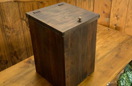 ダストボックス23x23x30cmふた・真鍮つまみ付きダークブラウン木製ひのきハンドメイド受注製作