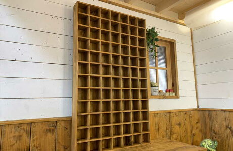 コレクションシェルフw64d9h109cmアンティークブラウン裏板付き木製ひのきハンドメイド受注製作