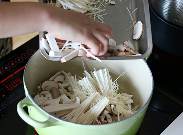 アレンジ多彩!超簡単「きのこ山盛り常備菜」を作ろう