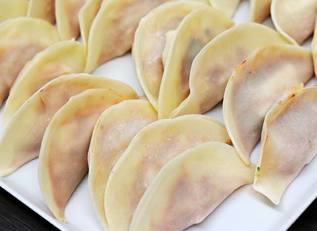 チーズの羽根が決め手!?変わり種餃子パーティーを楽しもう