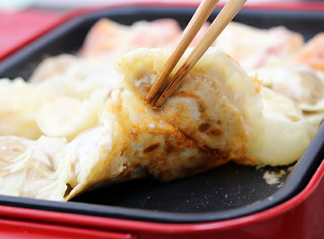 チーズの羽根が決め手!?変わり種餃子パーティーを楽しもう