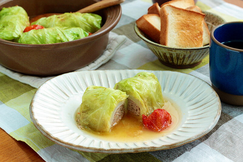 煮込む手間なし!エブリデイスープポット&レンジで作る「簡単ロールキャベツ」