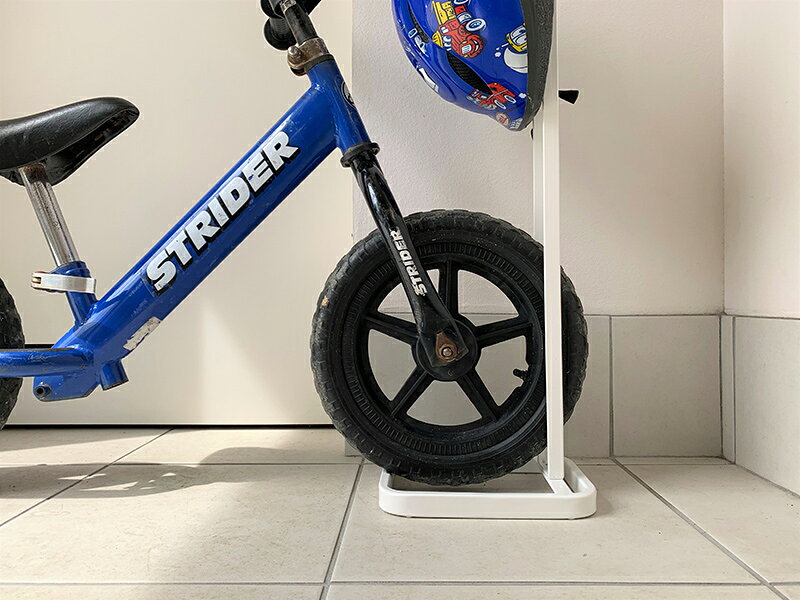 【新発売】ストライダー用　タワー型スタンド ストライダー親子必見！あの「tower」からキッズバイク用スタンドが新