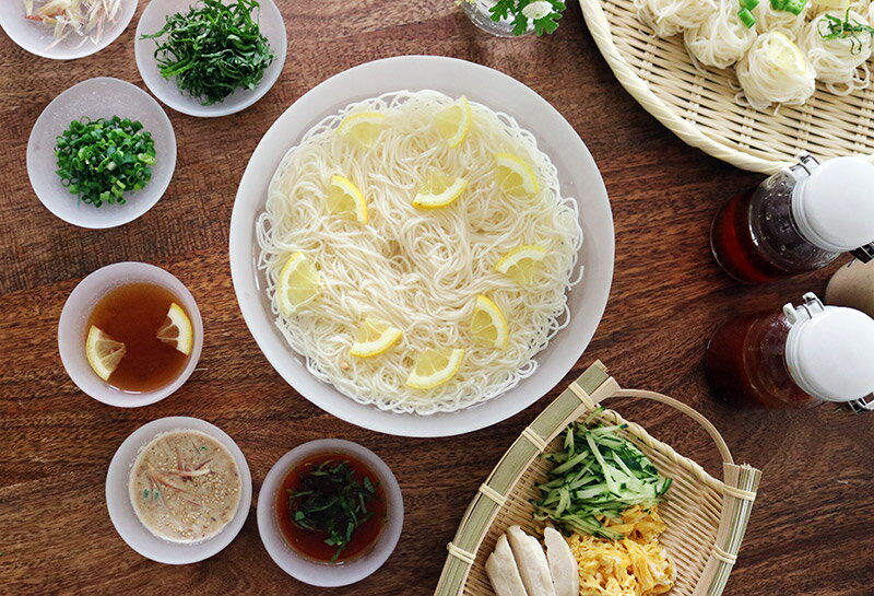 この夏、素麺を飽きずに楽しく!混ぜるだけで本当に美味しい素麺つゆレシピ