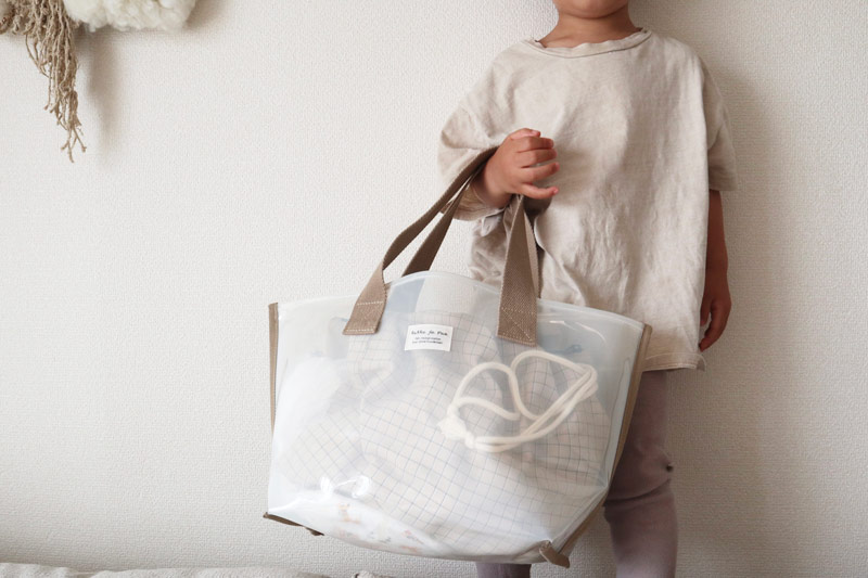 毎日の登園やママバッグとしても活躍!クッカヤプーの「プールバッグ」愛用スタッフの使い方