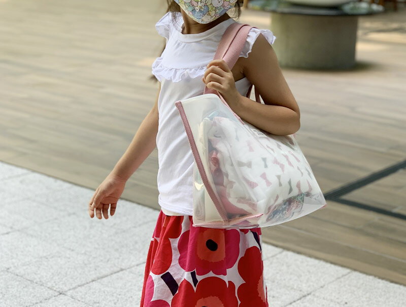 毎日の登園やママバッグとしても活躍!クッカヤプーの「プールバッグ」愛用スタッフの使い方