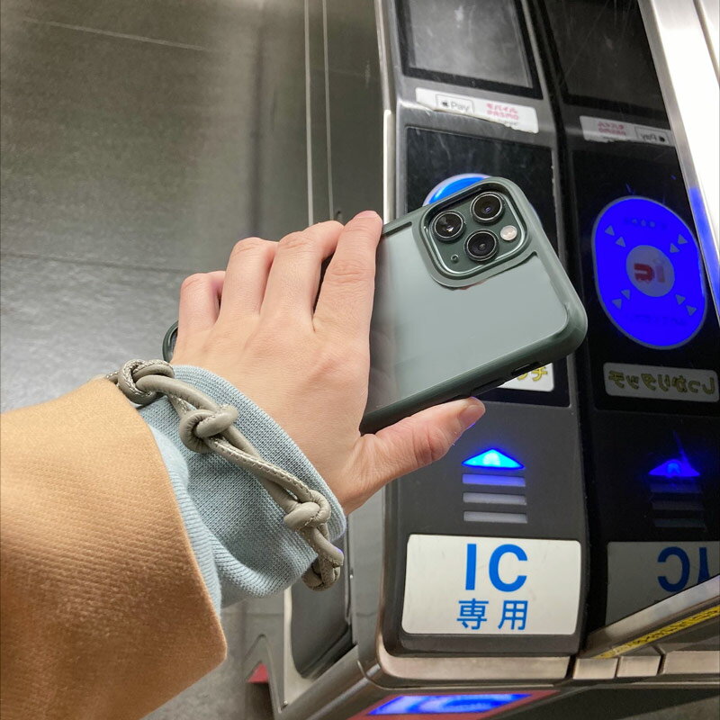 もう落とさない&なくさない!?スマホストラップのスタッフ愛用レポ