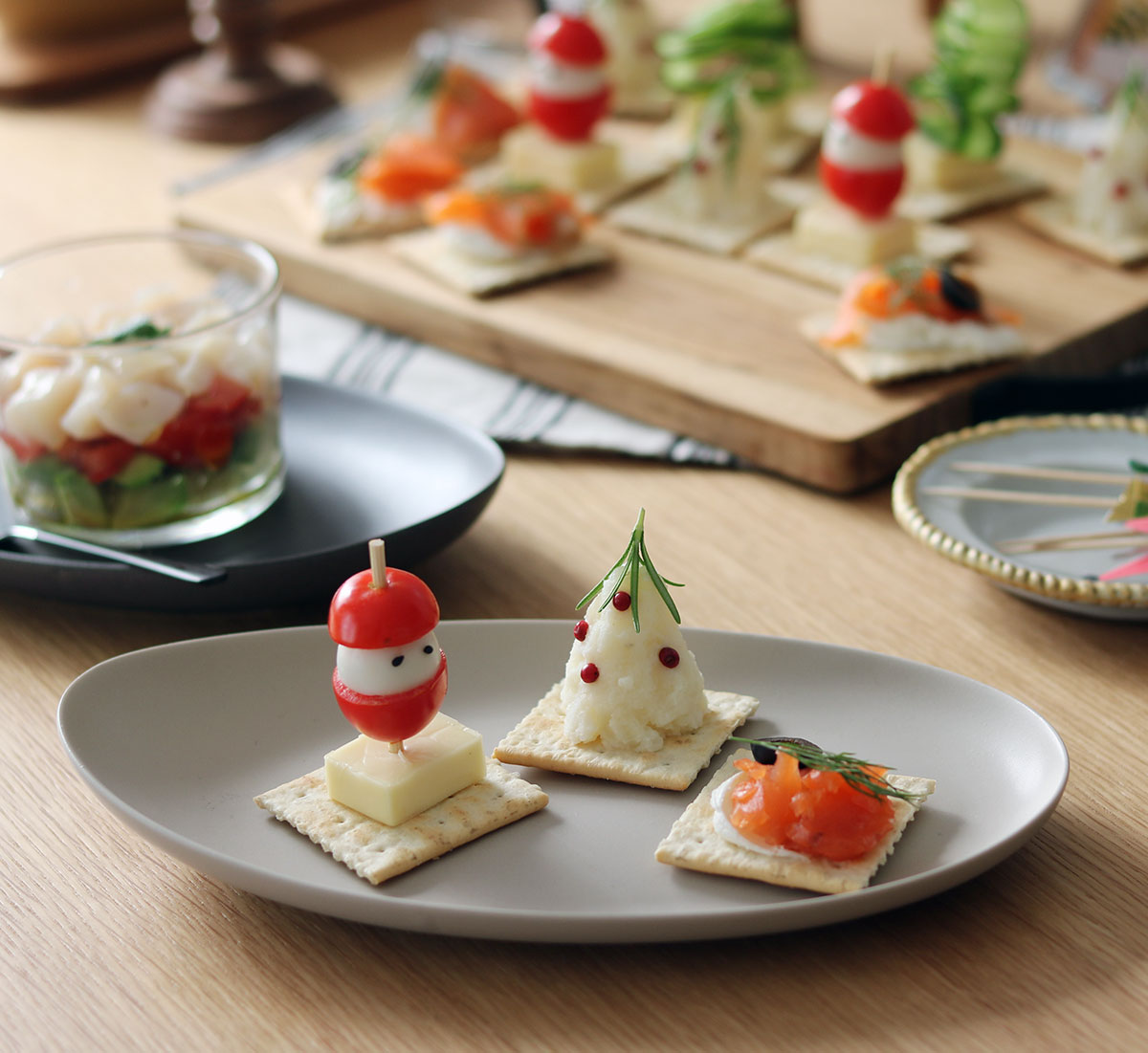 クリスマスを楽しもう！食卓を彩る器や「サンタ＆クリスマスカラーの前菜」たち | アンジェ日々のコラム