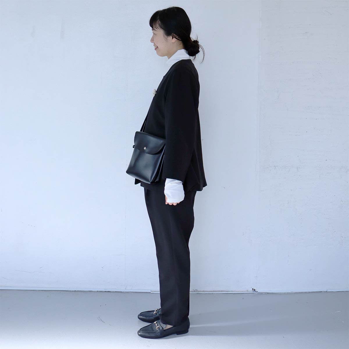【ハレの日ファッション】世代&体型を問わずにサラッとキマるパンツスーツ、スタッフ4人の着用例ご紹介