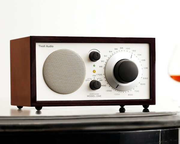 ■Tivoli　Audio（チボリ・オーディオ）　Platinum　Series　Model 　One　Radio 