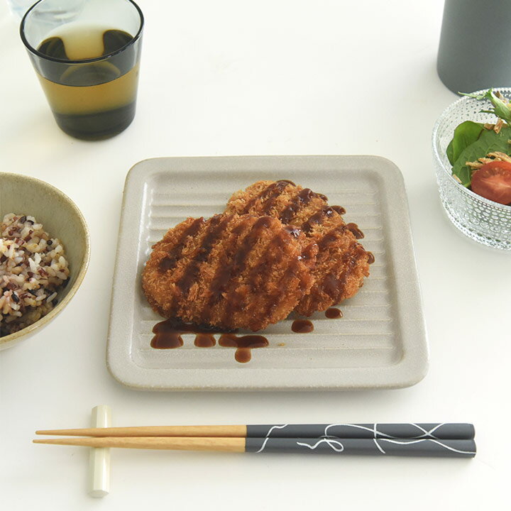 毎日使いたくなる サクッと食感が続く トーストプレート パン皿 美濃焼 日本製 18cm/パン 食器 食器 おしゃれ 食器 北欧 四角 おしゃれ お皿 四角皿 平皿 揚げ物 食器 食洗機可 食器乾燥機可 電子レンジ可 /bon moment ボンモマン