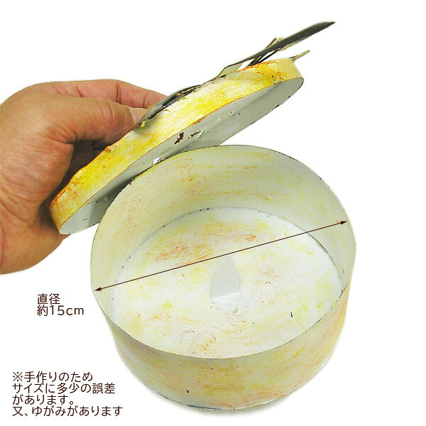 アジアン雑貨&家具・ANGKASAのハンドメイド アートなブリキ 蚊取り線香ホルダー バリ黒ネコとハート おしゃれな エスニック 蚊取り線香入れ 灰皿小物入れ アジアン 雑貨 バリ 雑貨 タイ 雑貨 アジアン インテリア｜アングル3