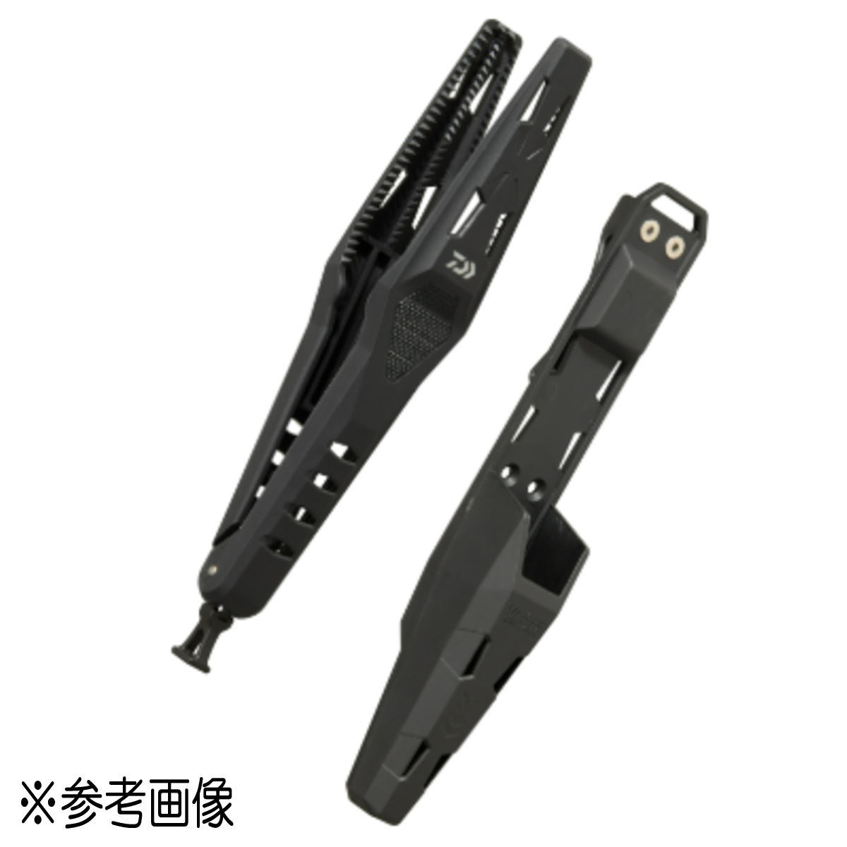 オリジナル刃形状で魚をガッチリホールド！軽量フィッシュホルダー。グリップ力にこだわったオリジナル刃形状。中心に刃を向けて配置することによって魚をガッチリホールド可能。肉抜きすることで実現した軽量フィッシュホルダー。力を入れやすいグリップデザイン。簡易ロック付きで収納もコンパクト。尻手ロープ取り付け穴付き。収納・携帯に便利な専用ケース付き。●カラー：ブラック●全長：約230mm●標準自重：約125g