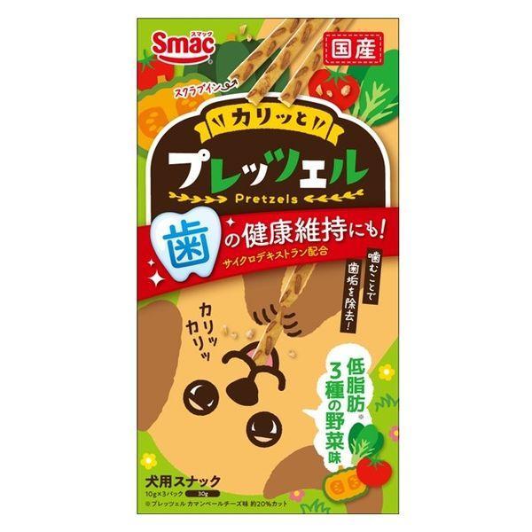 スマック プレッツェル 低脂肪 3種の野菜味 30g 大切な愛犬の健康に配慮し、全てヒューマングレード原料を使用。 サイクロデキストラン＆微粒二酸化ケイ素配合で歯の健康に配慮。 ---原産国--- 日本 ---原材料--- 小麦粉、砂糖、植物性油脂、野菜類（かぼちゃパウダー、ほうれん草パウダー、トマトパウダー）、澱粉、小麦たん白、パン酵母、食塩、環状イソマルトオリゴ糖（サイクロデキストラン）、微粒二酸化ケイ素、膨張剤 ---成分--- たんぱく質10.0%以上 脂質5.0%以上 粗繊維2.0%以下 灰分4.0%以下 水分10.0%以下 ・リニューアルに伴い、商品パッケージ・内容が変更となっており、画像・内容と異なる場合がございます。 ・ご購入いただいたタイミングにより、お品切れの場合がございます。その場合は別途ご連絡させていただきます。