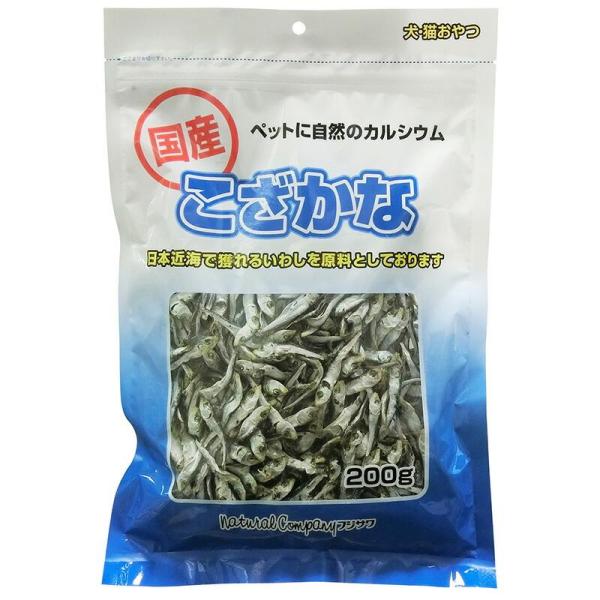 フジサワ こざかな 200g 日本近海で獲れるいわしを原料としています。 カルシウムやたんぱく質などを含んだおやつです。 ---対象--- 犬・猫 ---原産国--- 日本 ---原材料--- いわし、食塩、酸化防止剤（ビタミンE） ---成分--- 粗たん白質63.3％以上、粗脂肪3.4％以上、粗繊維1.4％以下、粗灰分16.1％以下、水分15.8％以下 エネルギー：289kcal/100g ・リニューアルに伴い、商品パッケージ・内容が変更となっており、画像・内容と異なる場合がございます。 ・ご購入いただいたタイミングにより、お品切れの場合がございます。その場合は別途ご連絡させていただきます。