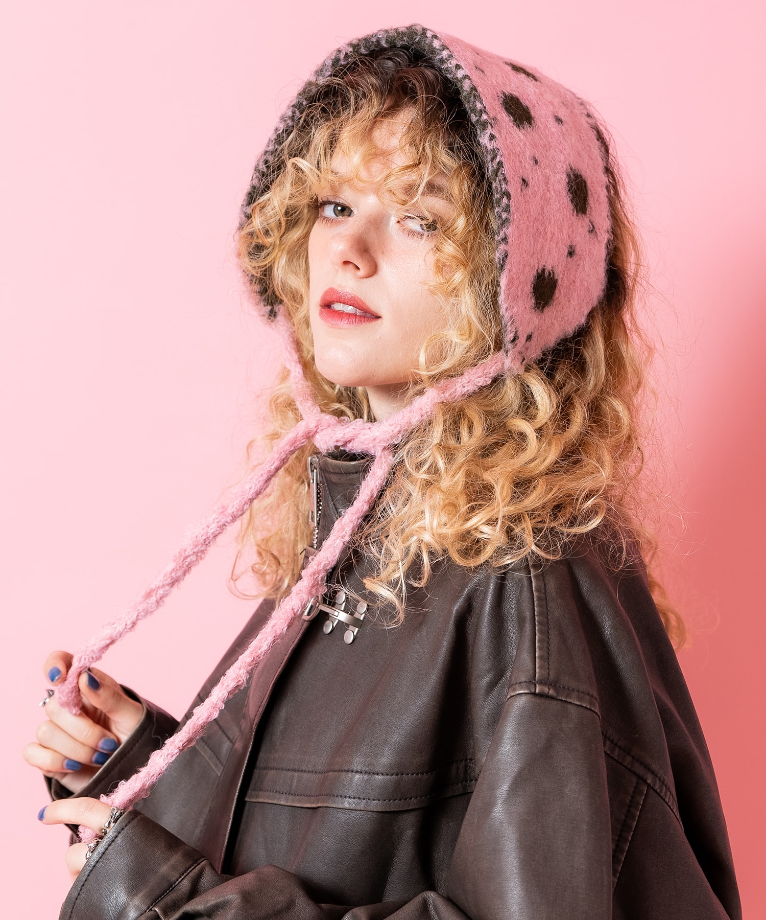 an meets zakka ドット柄リバーシブルファー混ニットボンネットイヤーマフ / ユニセックス 帽子 耳当て ヘッドドレス カチューシャ