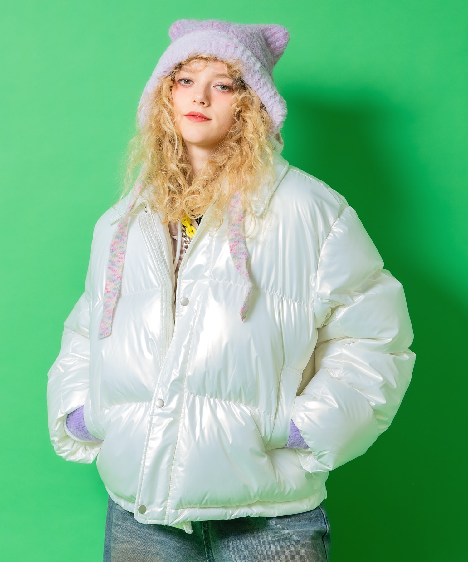 a.p.o.v. シャイニーポリ襟付きクロップド中綿ジャケット / ユニセックス 短丈 パフジャケット メタリック オーバーサイズ