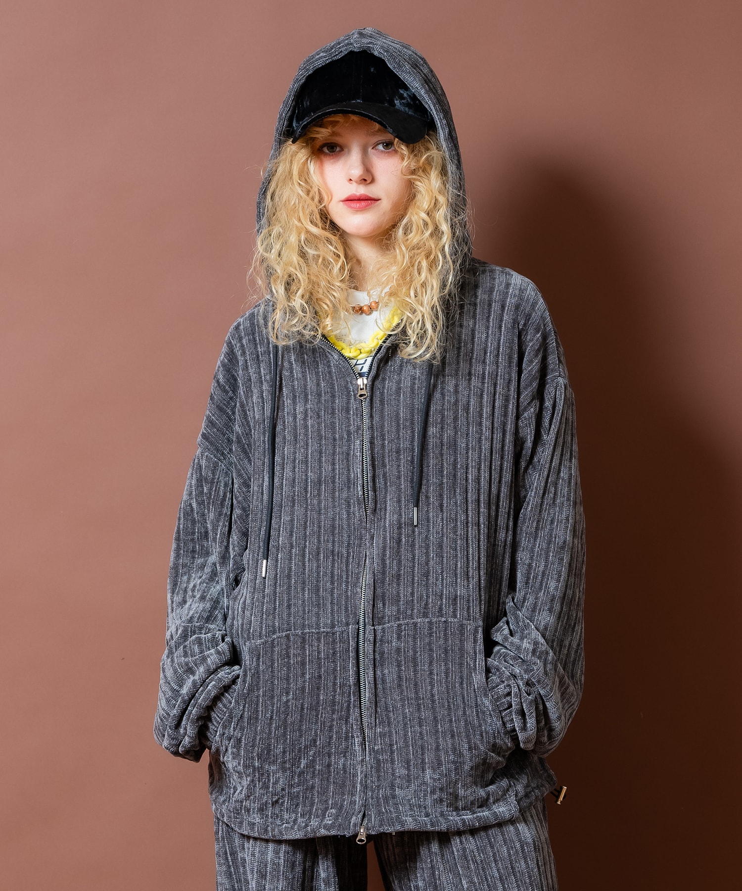 Rakuten - a.p.o.v. ベルベットタッチケーブルテイストリブニットオーバーサイズジップアップパーカー / ユニセックス ZIPフーディー ベロア