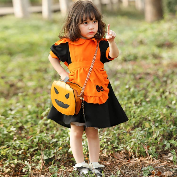 道大商店のかぼちゃ ハロウィン メイド服 3点セット 衣装 コウモリ エプロン かわいい キッズドレス 子供 ウェイトレス コスチューム コスプレ 半袖 ワンピース 幼稚園 保育園 女の子 仮装 クリスマス イベント パーティー｜アングル3
