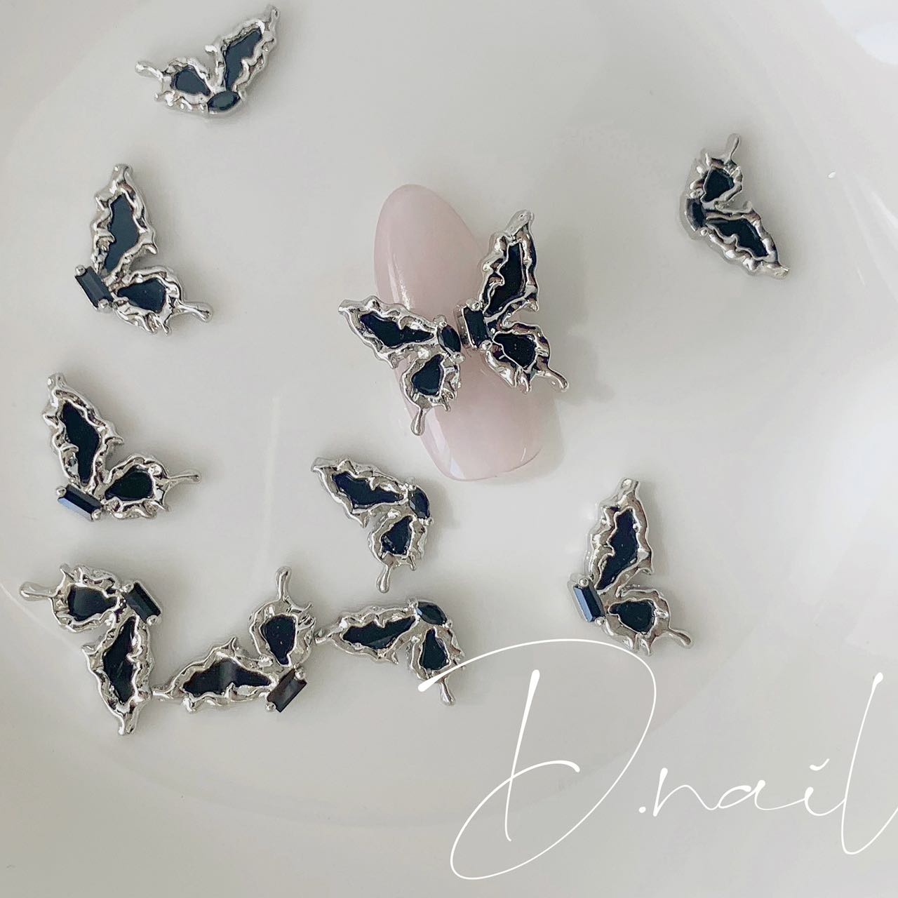 D.nail【公式】ブラックハーフバタフライ　シルバー