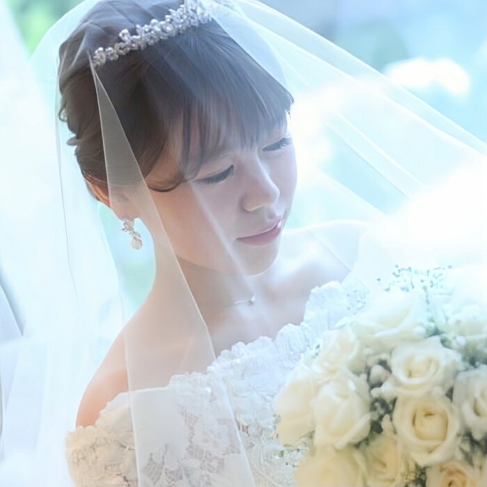 楽天ANNAN WEDDING【日本製】【ふわふわシルエット花嫁】【可愛さアップのショートベール】ふわりメロー ショート ベールホワイト　2色 オフホワイト/アイボリー ウエディング/ウェディング/ベール/ウェディングベール/ブライダル/ヴェール