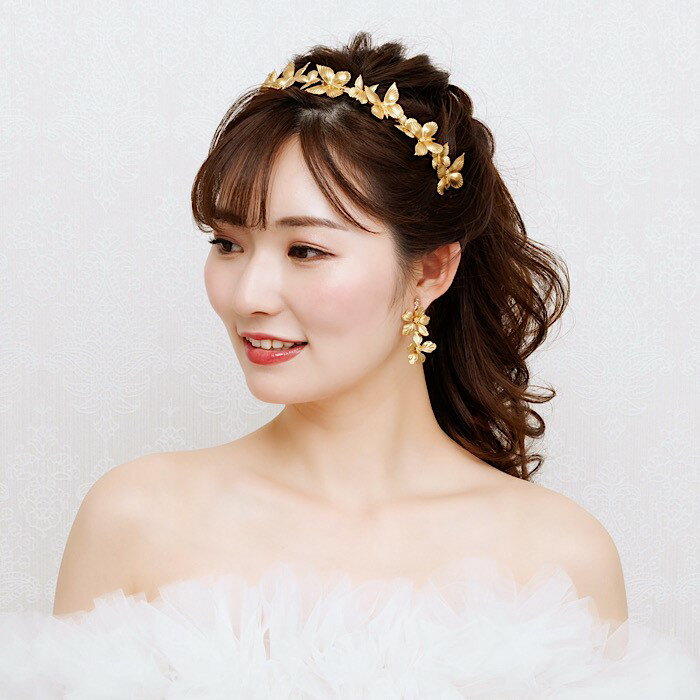 【ちょうちょモチーフで華やぐウェディングヘア】小枝アクセサリー ヘッドコサージュ 花嫁 ブライダルアクセサリー ウエディングアクセサリー 海外挙式 ウェディン...