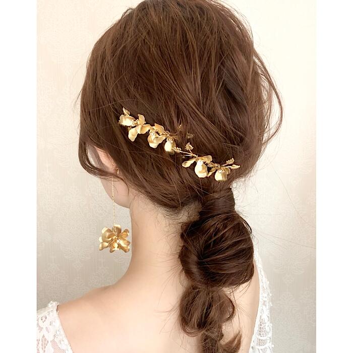 ANNAN WEDDINGの【お花モチーフが可愛い】小枝アクセサリー 小枝 ヘッドコサージュ ビジュー ブライダル 花嫁 結婚式 ブライダルアクセサリー ウエディングアクセサリー　アクセサリー 海外挙式 パーティー アイテム 着物 和装　髪飾り｜アングル3