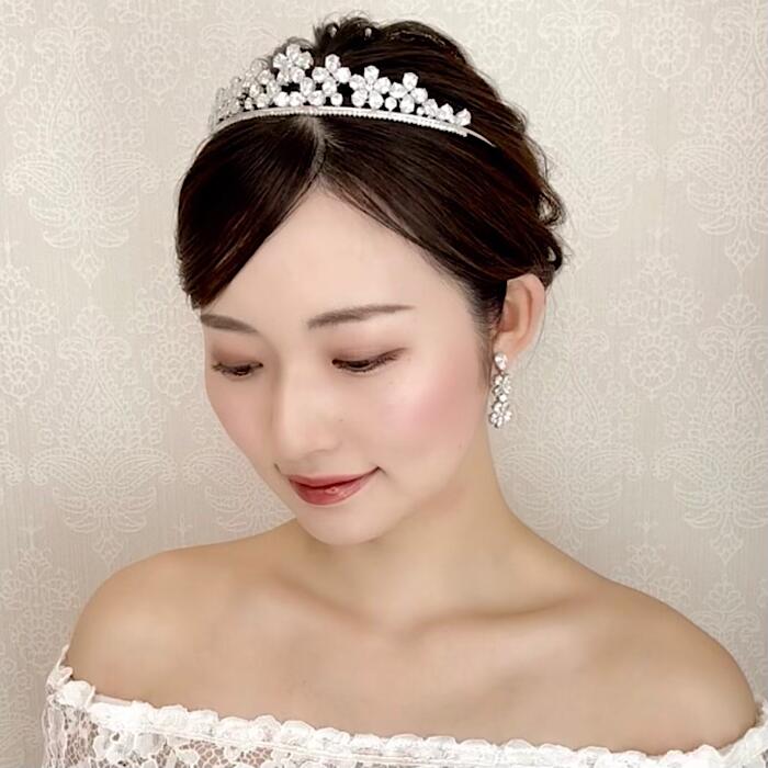 【大きなビジューのティアラ】 結婚式　ジルコン　挙式　ウェディング　ビジュー　プリンセス　王冠　ダイヤモンド風…