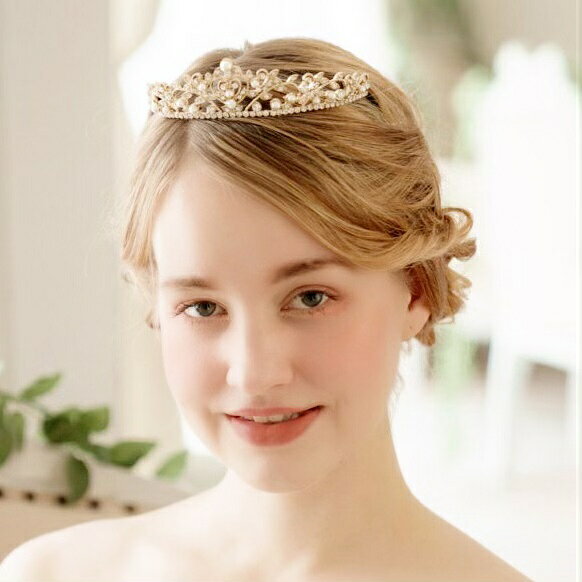 正規激安 輝くゴールドリーフをデザイン ガーデンにも相性抜群の程よい抜け感 ウェディングティアラ ゴールド 金 ゴージャス ストーン パールブライダル 上品 王室 アンティーク ストーン 結婚式 二次会 演奏会 発表会 花嫁 前撮り 魅了 Www Rubbishclearaway Co Uk
