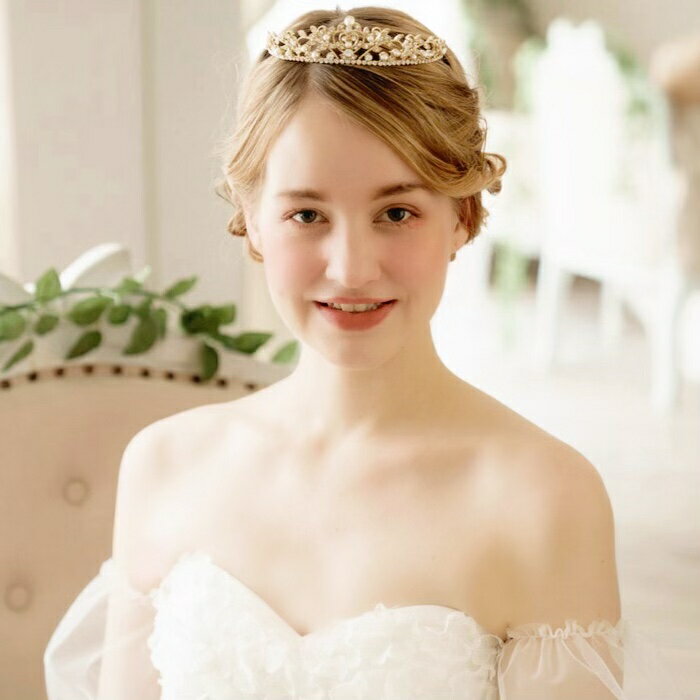 正規激安 輝くゴールドリーフをデザイン ガーデンにも相性抜群の程よい抜け感 ウェディングティアラ ゴールド 金 ゴージャス ストーン パールブライダル 上品 王室 アンティーク ストーン 結婚式 二次会 演奏会 発表会 花嫁 前撮り 魅了 Www Rubbishclearaway Co Uk