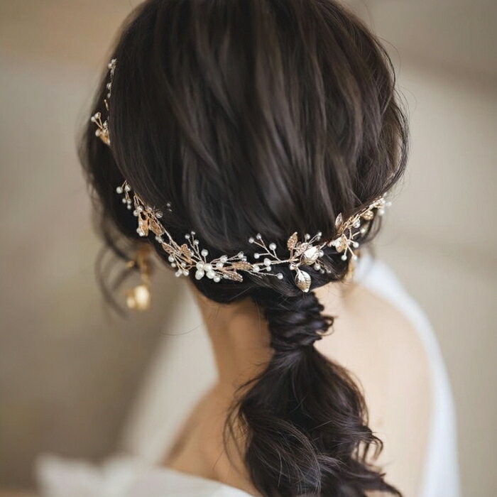 【ゴールドリーフと小粒パール】【セットのイヤリング】ヘッドドレス ゴールド リーフ ヘッドドレス ビジュー 結婚式 ヘアアクセサリー ヘアアクセサリー ウェデ...